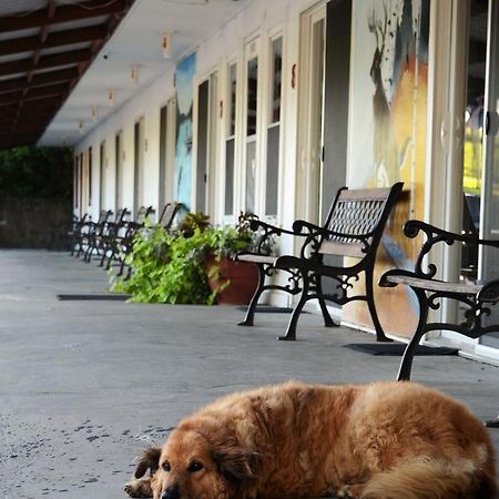 Little River Inn Motel Leon Экстерьер фото