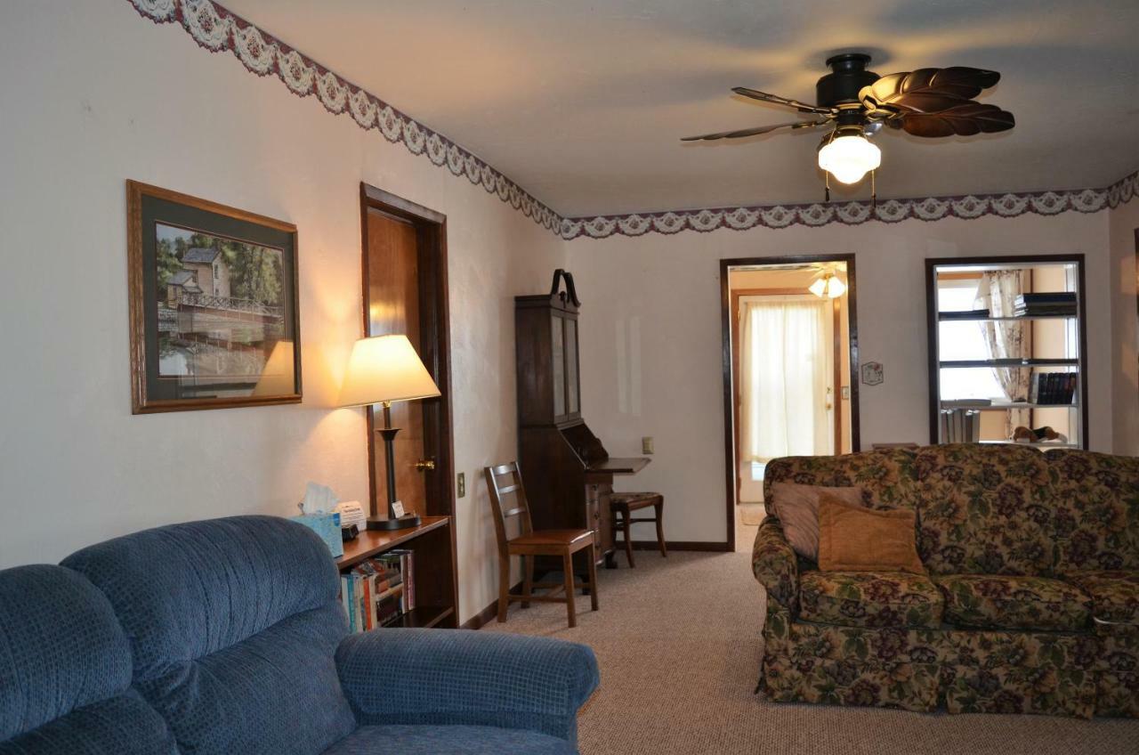 Little River Inn Motel Leon Экстерьер фото