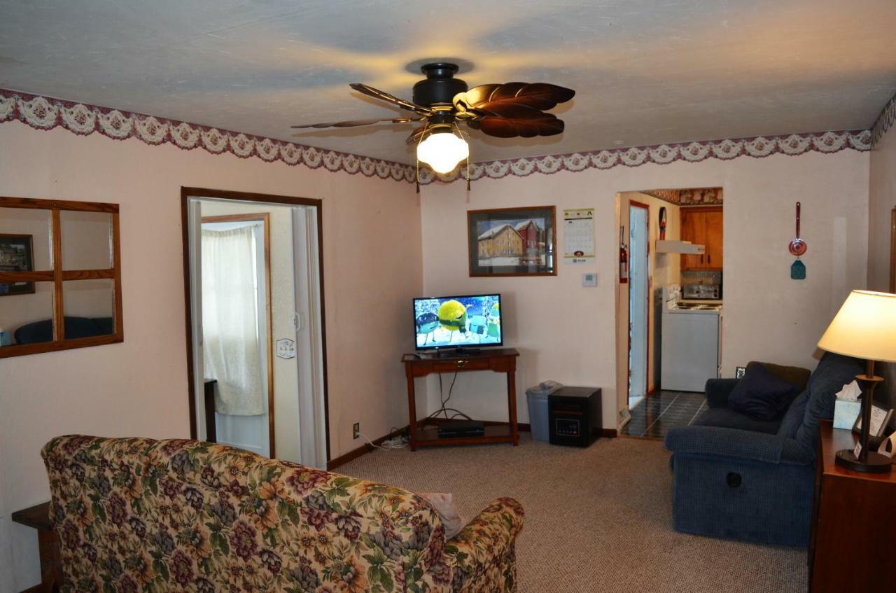 Little River Inn Motel Leon Экстерьер фото