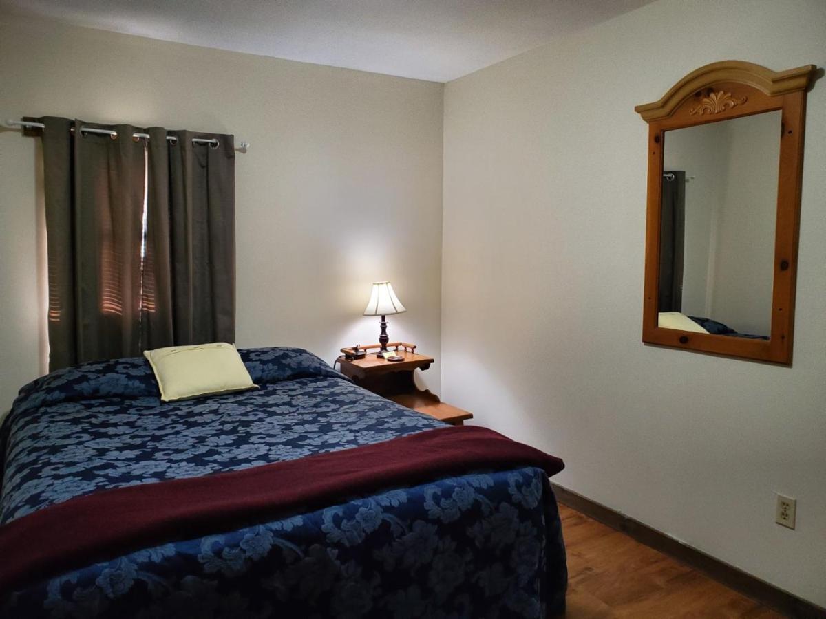 Little River Inn Motel Leon Экстерьер фото